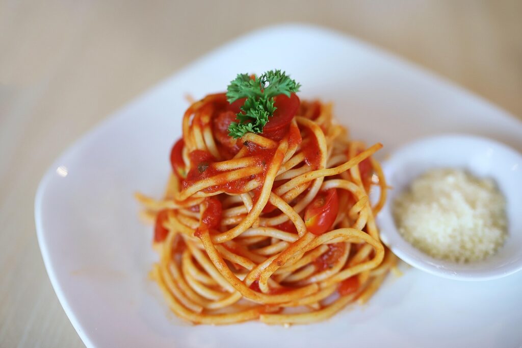 Spaghetti al sugo di pomodoro