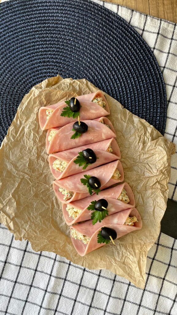 Involtini di mortadella con riso e scamorza